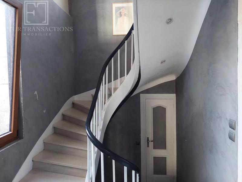 Maison de village - 340 m² - 11 pièces