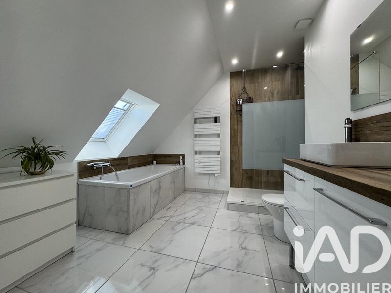 Maison - 120 m² - 6 pièces