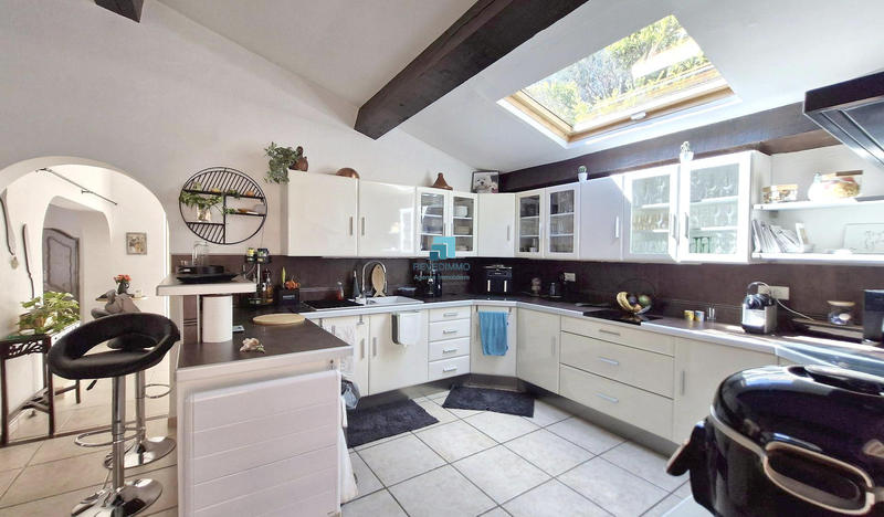 Maison - 195 m² - 6 pièces