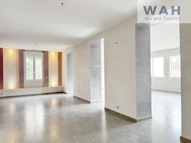 Appartement - 270 m² - 7 pièces