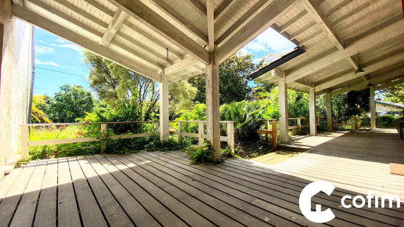 Maison ancienne - 373 m² - 10 pièces