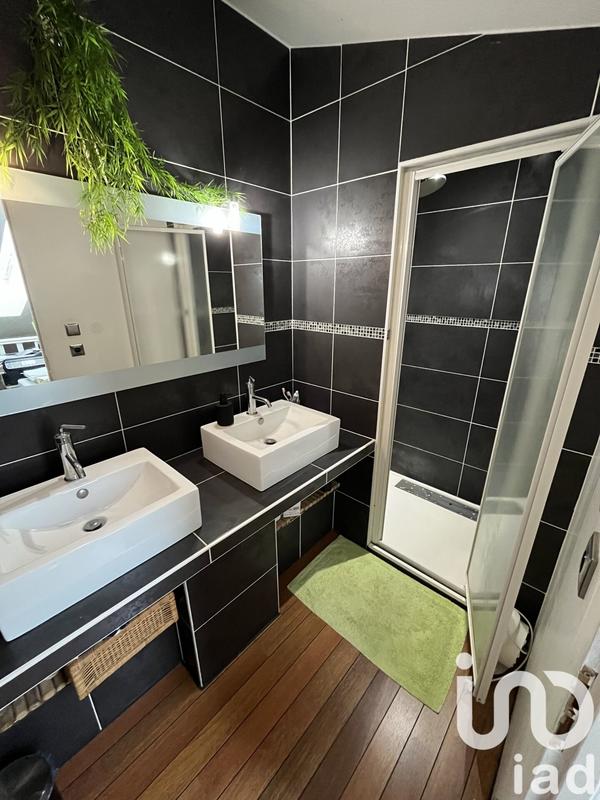 Maison - 215 m² - 7 pièces