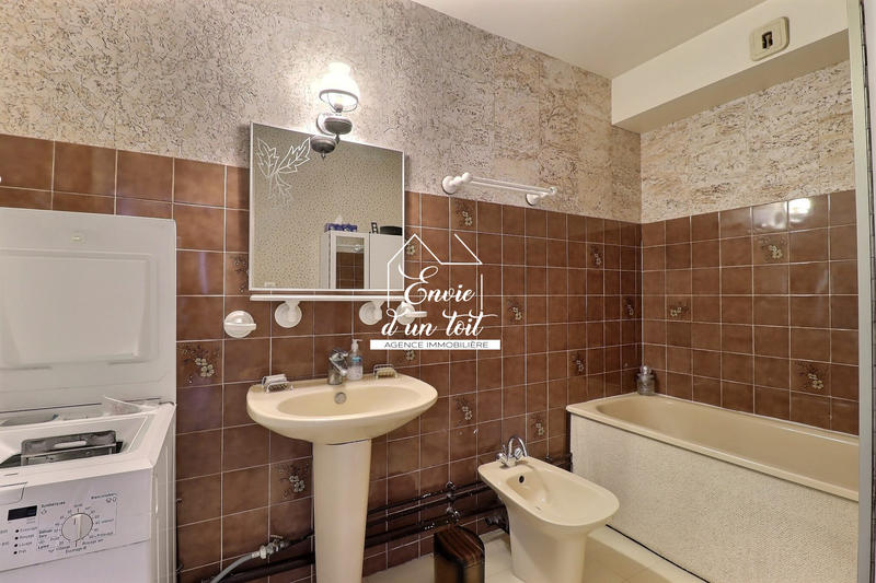 Appartement - 100 m² - 4 pièces