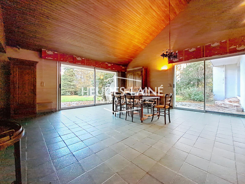 Maison - 225 m² - 7 pièces