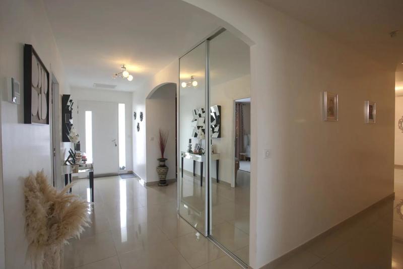 Maison - 158 m² - 6 pièces