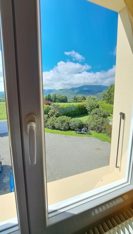 Demeure - 247 m² - 9 pièces