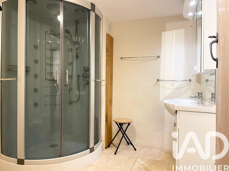 Maison - 205 m² - 7 pièces