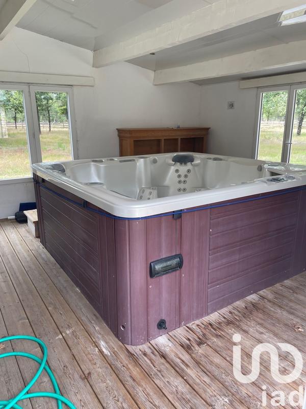 Maison - 260 m² - 10 pièces