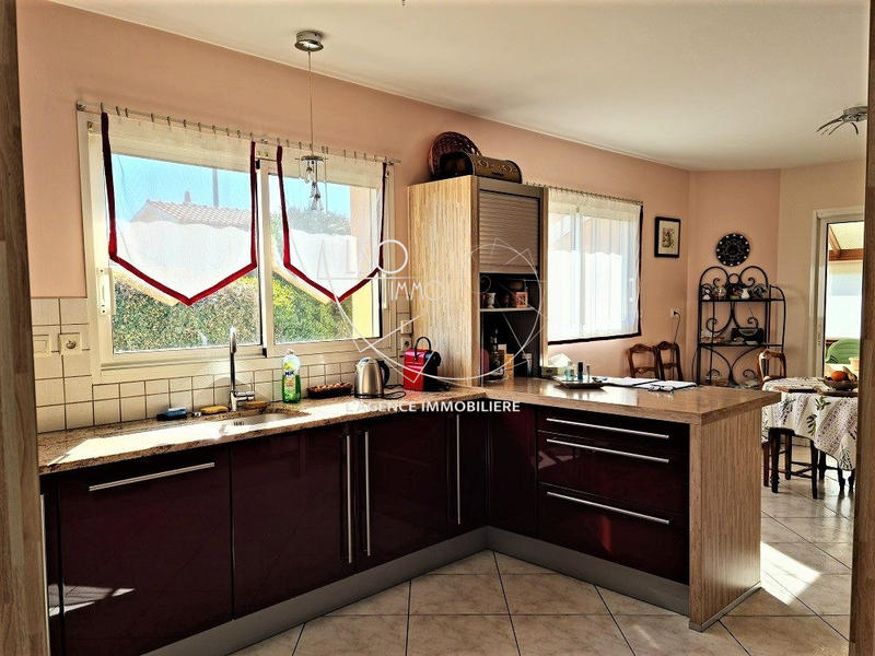 Villa - 207 m² - 6 pièces