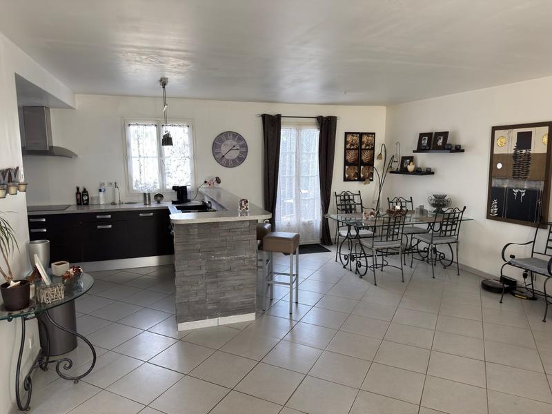 Maison contemporaine - 156 m² - 45 pièces