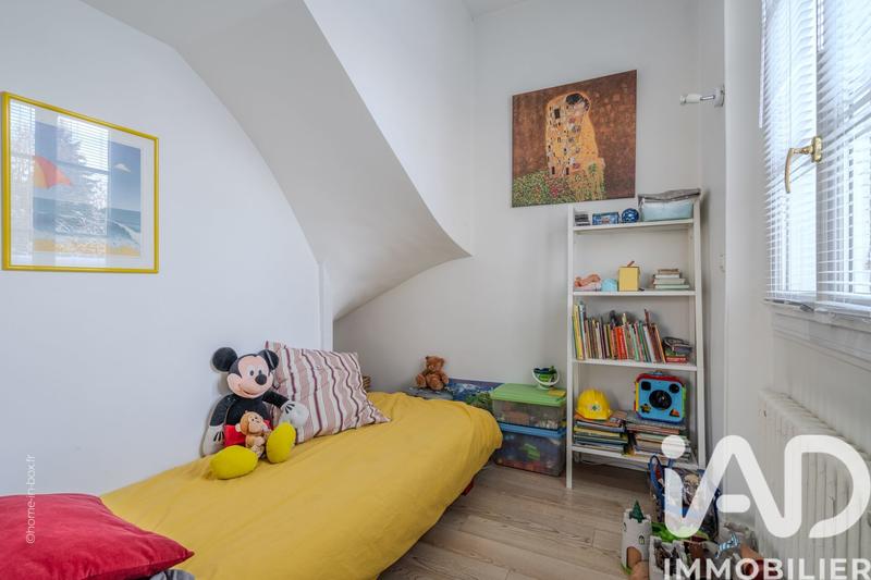 Maison - 200 m² - 8 pièces