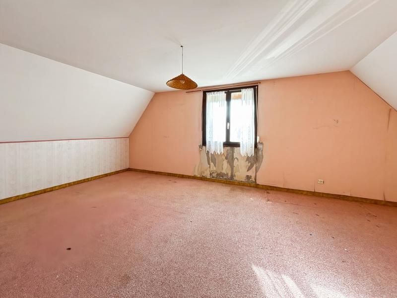 Maison - 215 m² - 6 pièces