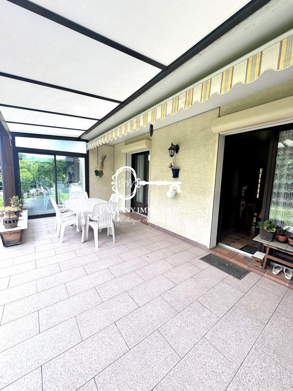 Maison traditionnelle - 140 m² - 6 pièces