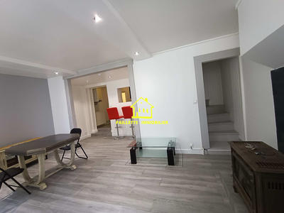 Maison traditionnelle - 81 m² - 4 pièces