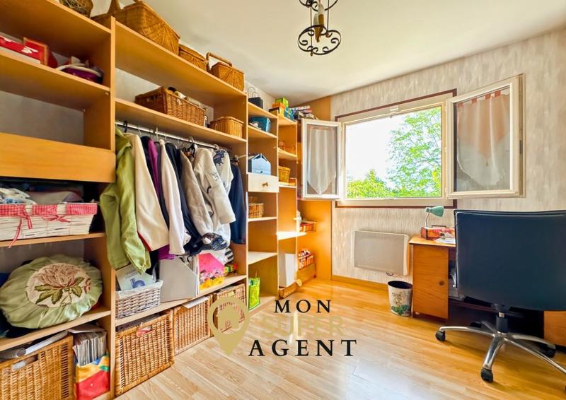 Maison - 171 m² - 9 pièces