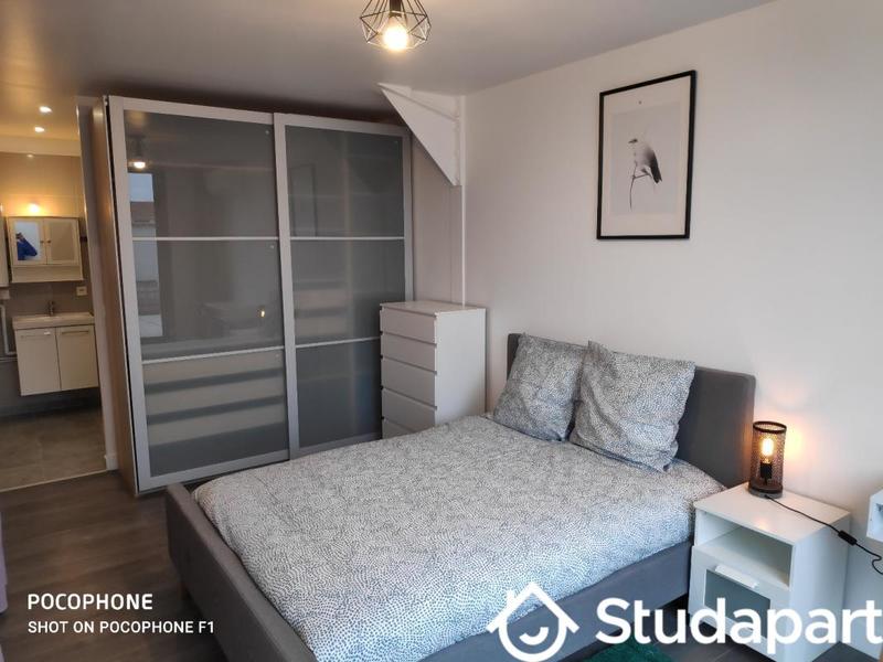 Chambre - 11 m² - 1 pièce