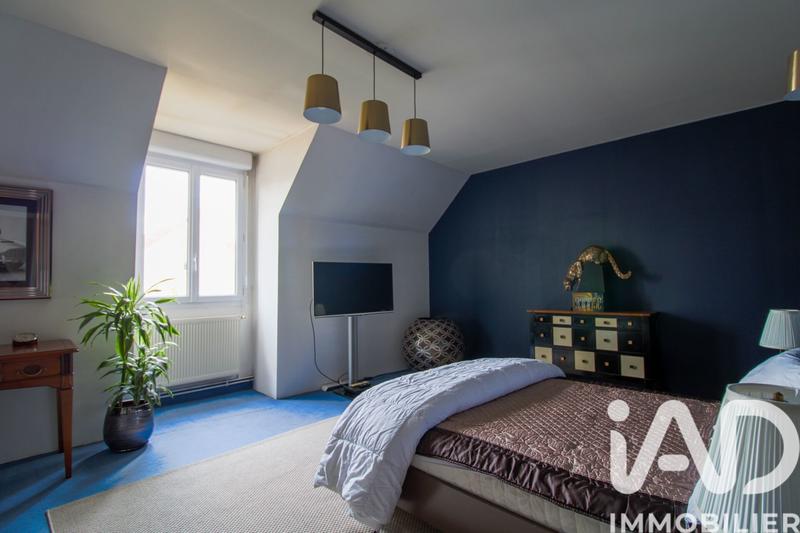 Maison - 247 m² - 6 pièces