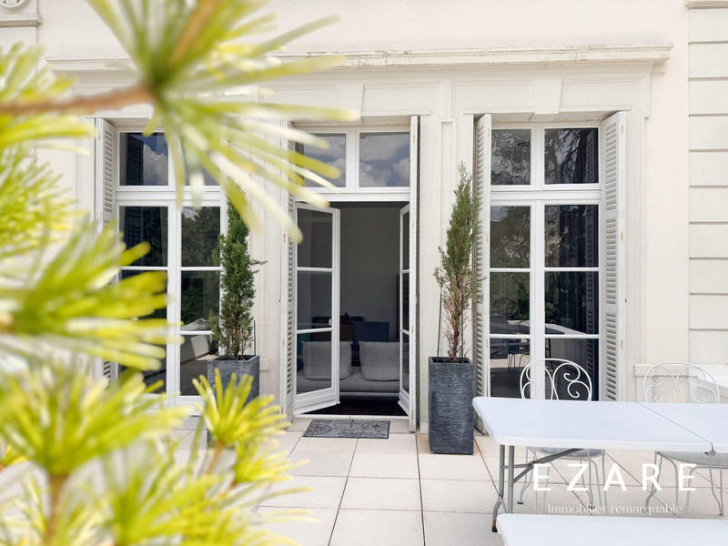 Appartement - 140 m² - 6 pièces