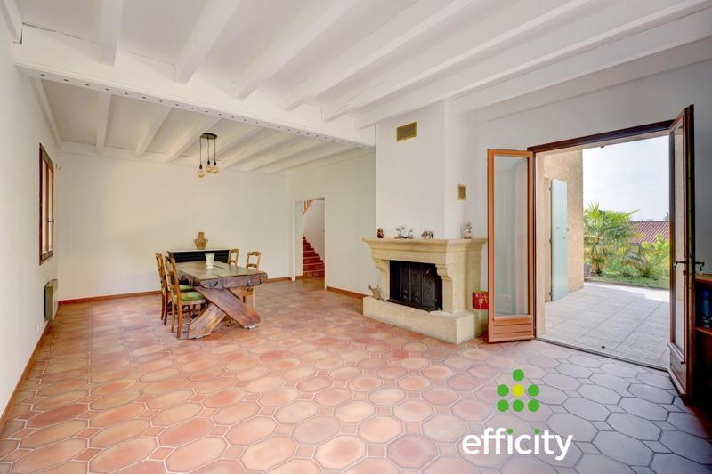 Maison - 166 m² - 7 pièces