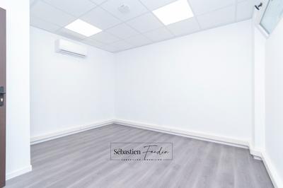 Bureau - 13 m² - 1 pièce