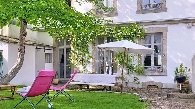 Maison de ville - 235 m² - 10 pièces