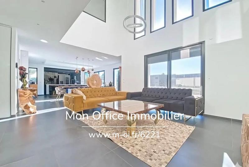 Villa - 276 m² - 7 pièces