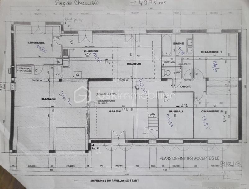 Propriété - 223 m² - 9 pièces