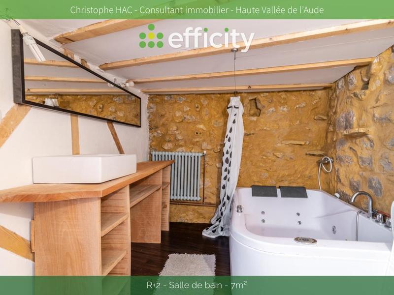 Maison - 280 m² - 15 pièces