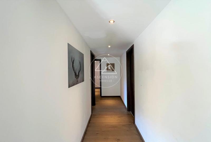 Appartement - 108 m² - 6 pièces