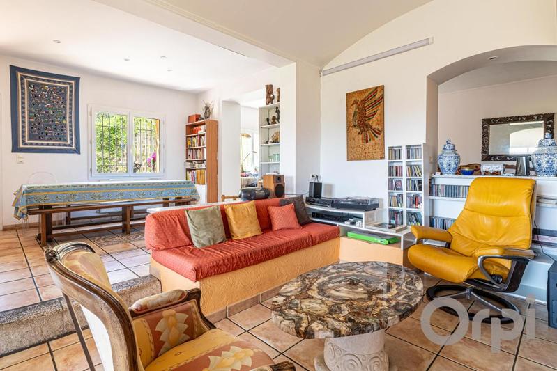 Villa - 205 m² - 6 pièces