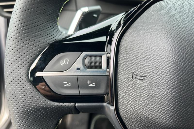 Peugeot 2008 Hybrid 145 E-Dsc6 Gt Visi