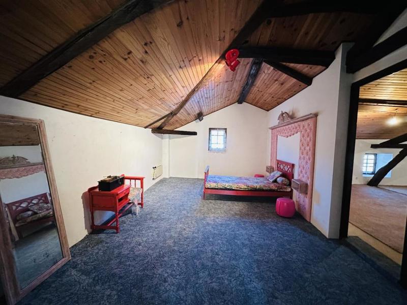 Maison de village - 420 m² - 12 pièces