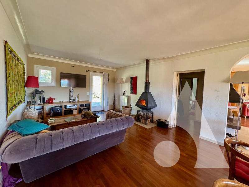 Maison - 180 m² - 5 pièces