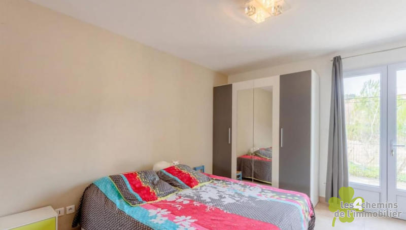 Villa - 180 m² - 6 pièces