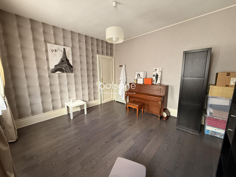 Maison - 175 m² - 8 pièces