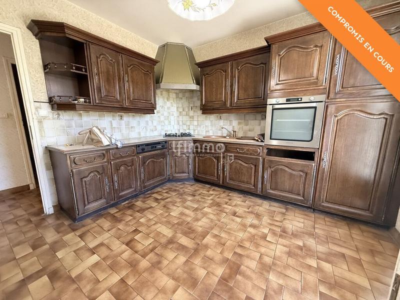Maison - 97 m² - 5 pièces