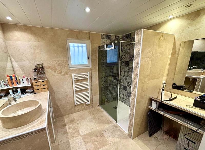 Villa - 145 m² - 6 pièces