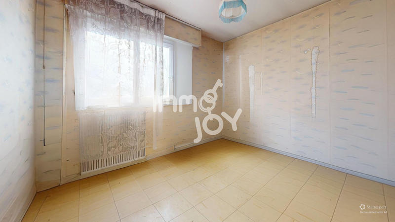 Maison - 99 m² - 5 pièces