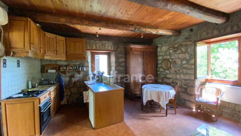 Maison en pierre - 72 m² - 4 pièces