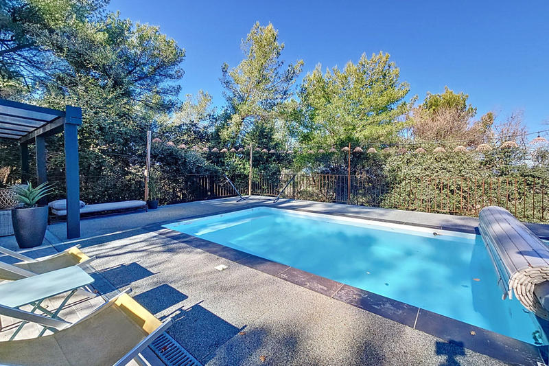 Maison - 170 m² - 7 pièces