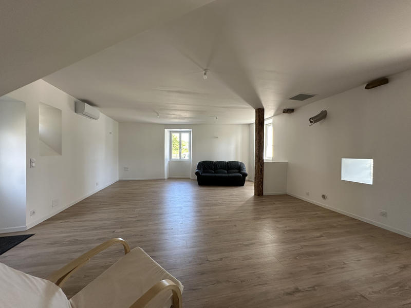 Maison - 205 m² - 5 pièces