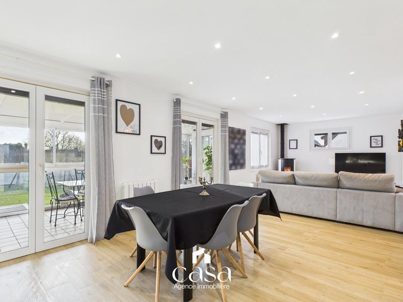 Maison - 93 m² - 5 pièces