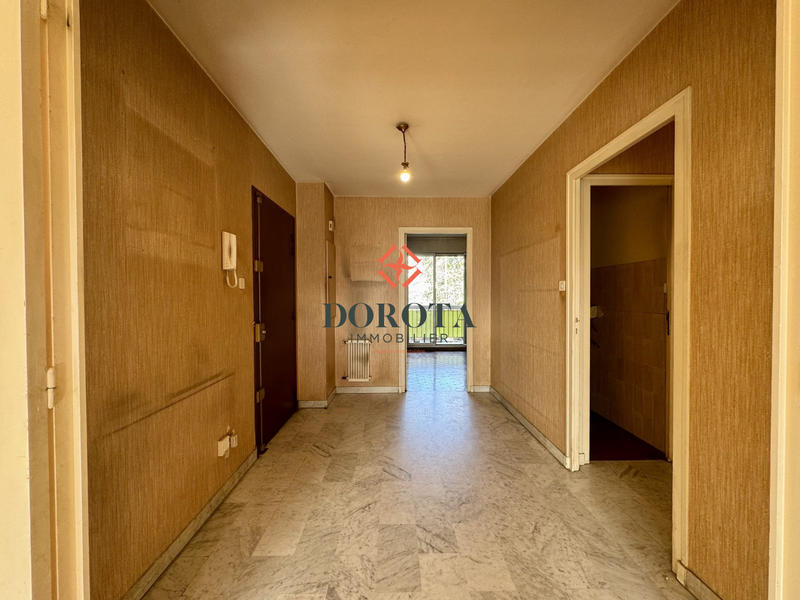 Appartement - 85 m² - 3 pièces