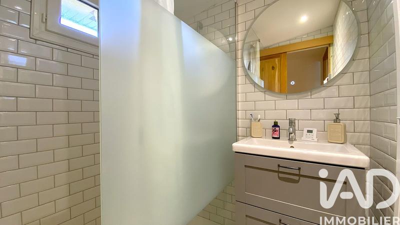 Maison - 222 m² - 6 pièces