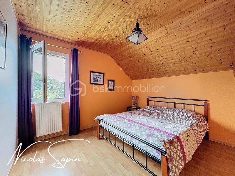 Maison - 144 m² - 7 pièces