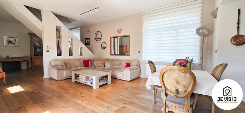 Maison - 220 m² - 8 pièces