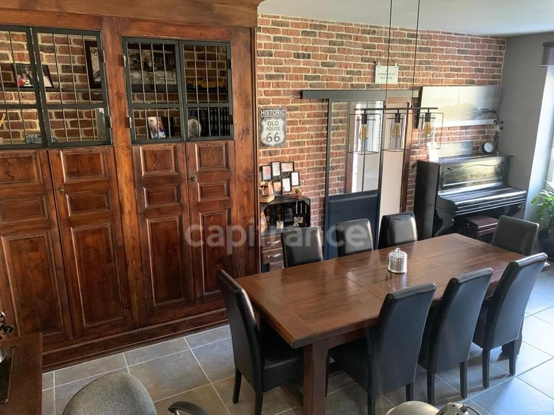 Maison - 174 m² - 11 pièces