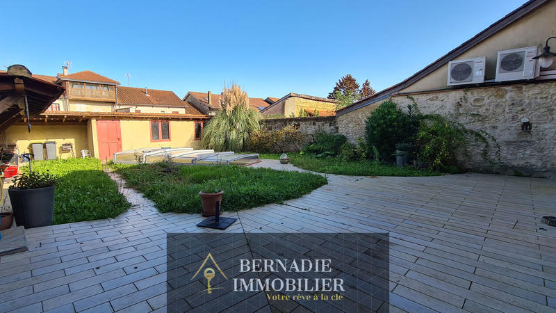 Maison de village - 180 m² - 6 pièces