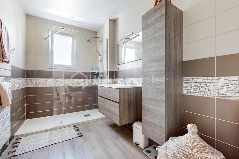 Maison - 127 m² - 6 pièces