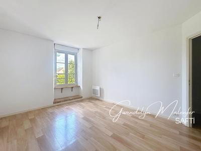 Maison - 99 m² - 4 pièces